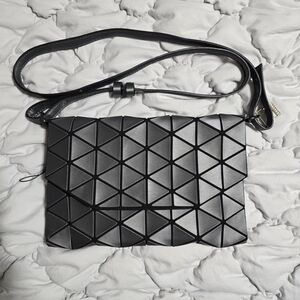 J5, Junell5 - Chic Slate Gray Geometric Crossbody Bag